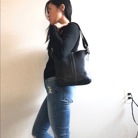 Black leather coach crossbody purse - Picture 7 of 7